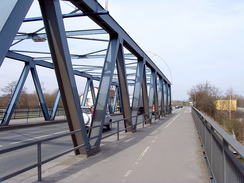 File:Brücke Radbodstraße - panoramio.jpg