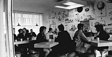 Datei:Bundesarchiv_Bild_183-K1104-0017,_Berlin,_Rathausstraße,_Café.jpg