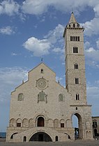 Cattedrale di Trani, facciata.jpg