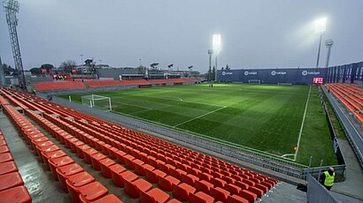 How to get to Estadio Cerro del Espino with public transit - About the place