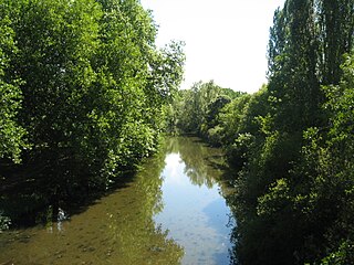 Arnon (river) River in central France
