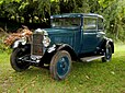 Une Citroën C4 de 1930 (moteur 4 cylindres, 9cv - vitesse de 80 km/h) en attente d'une restauration au Musée Automobile de Pont-l'Évêque (aujourd'hui fermé).