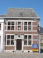 Place de la Halle, 34. Stijl: Maaslandse renaissance