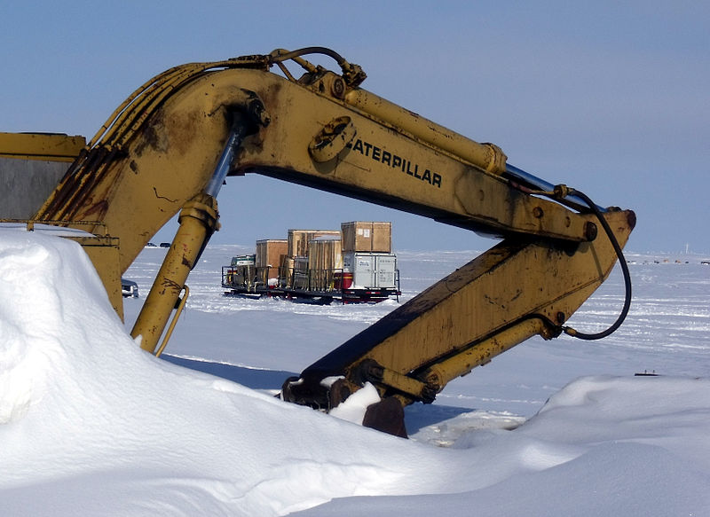 File:Construction in Arviat -a.jpg