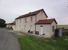 Croix-Fonsomme (Aisne) l'ancienne gare.jpg