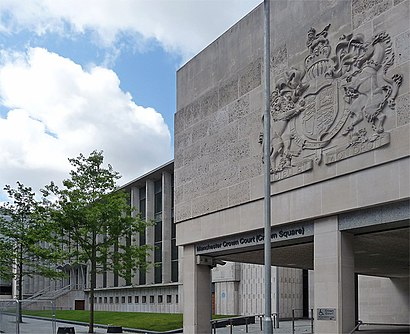 How to get to Manchester Crown Court with public transport- About the place