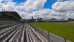 Stand principal de Cusack Park Mullingar.jpg