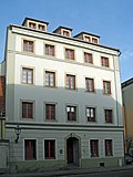 Residential house with inner courtyard, in closed development