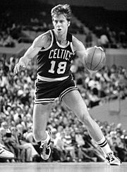 Dave Cowens in azione