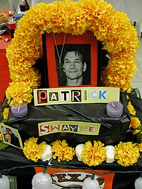 Foto de Patrick Swayze en el Altar del Día de Muertos en Canadá