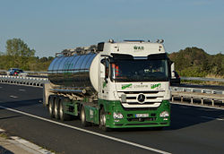Defru Logistik Mercedes-Benz Actros.jpg