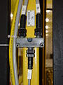 Тройник для ответвления от магистрального (trunk) сегмента сети DeviceNet (круглый кабель, сверху толстый, снизу тонкий). Цвет наружней изоляции — красно-сиреневый (violet) RAL 4001, согласно цветов для кабелей полевых шин.