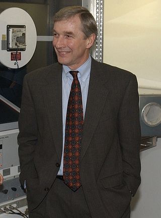 <span class="mw-page-title-main">Dick Posthumus</span> American politician