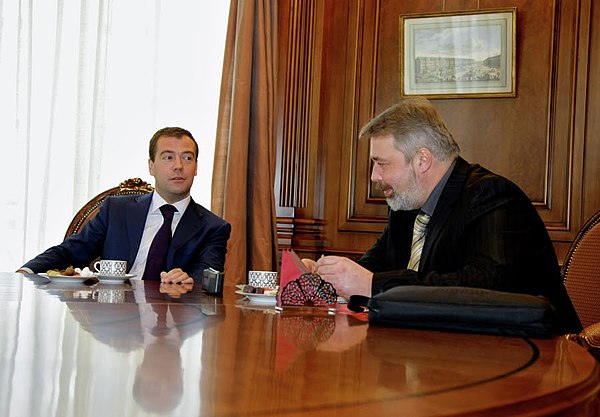 Dmitry Muratov interviewing Russian President Dmitry Medvedev in 2009