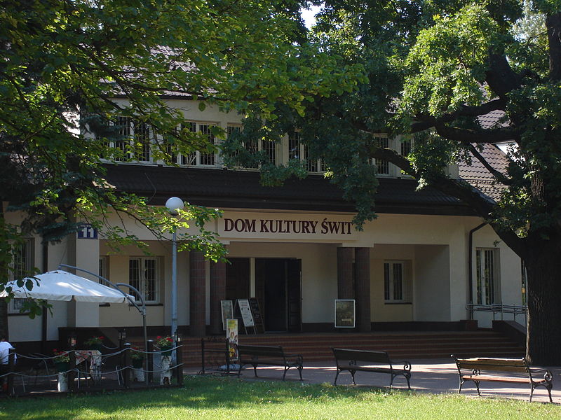 File:Dom Kultury Świt.04.JPG