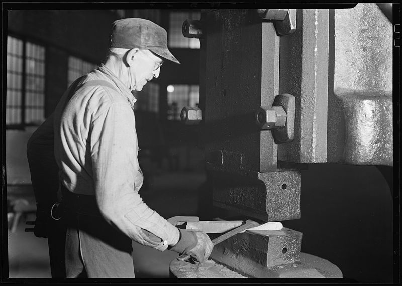 File:Eddystone, Pennsylvania - Railroad parts. Baldwin Locomotive Works. Blacksmith forging and hammering tools. - NARA - 518728.jpg