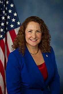 Elizabeth Esty 114 resmi portrait.jpg