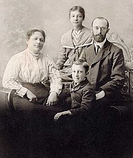 Ernest Kilbourne and family Ernest Kilbourne and Family.jpg