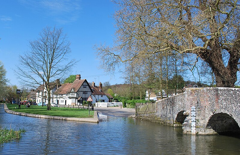 File:Eynsford Village, Kent, Ford and Bridge over the River Darent (14561239099).jpg