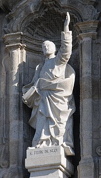 Statue de Philippe Neri à la basilique des Congregados à Braga, Portugal.