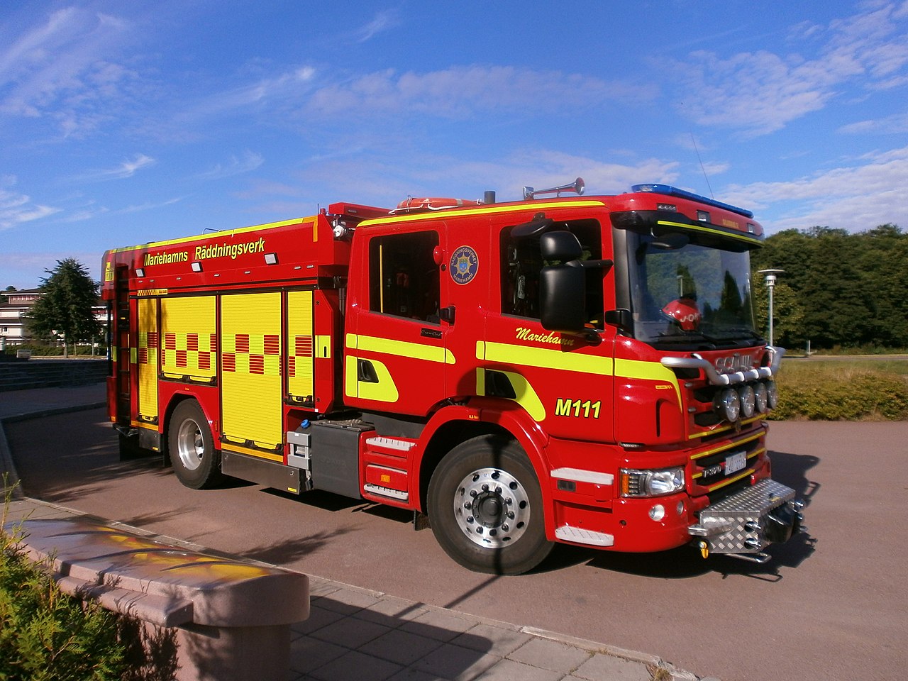 File:Fire truck Åland island.jpg - Wikimedia Commons