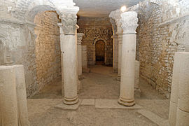 Crypte, Abbaye Saint-Pierre de Flavigny-sur-Ozerain