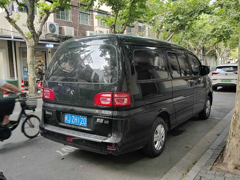 File:Forthing Lingzhi M5 IMG005.jpg