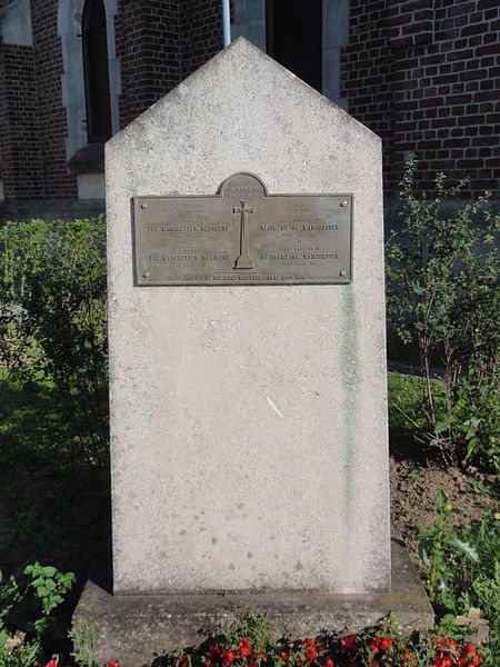 File:Francilly-Selency (Aisne) monument Manchester Régiment 1917-18.JPG