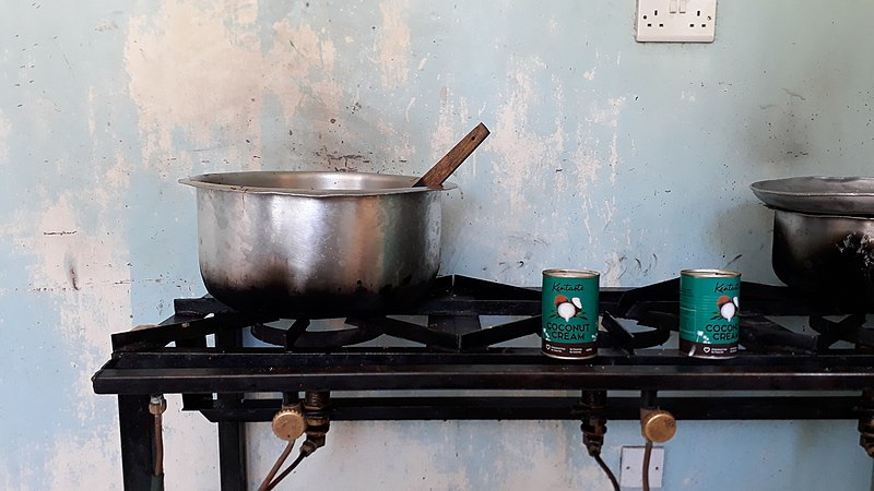 File:Gas kitchen 2 Kenya.jpg