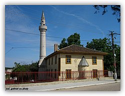 Geamia din Măcin Măcin Mosque, Romania.jpg