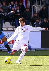 Giorgi Gorozia jucând fotbal.jpg