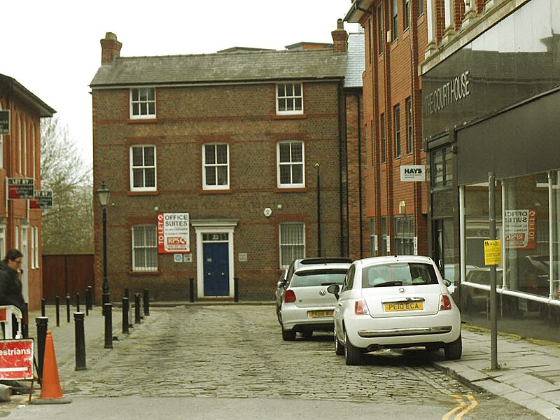 File:Grafton Street, Altrincham - geograph.org.uk - 5329141.jpg