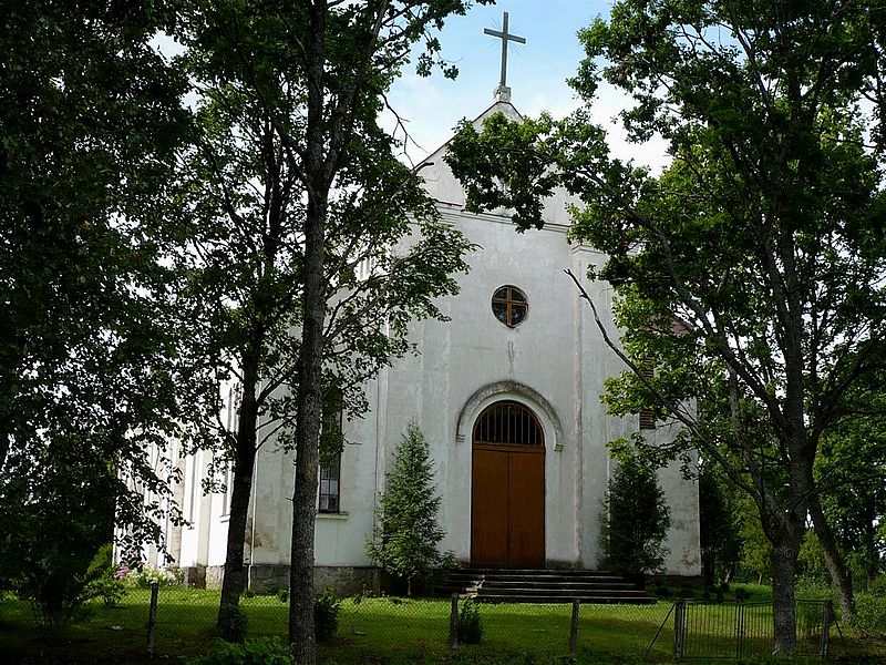 File:Gudenieku katoļu baznīca 2008-08-10.jpg