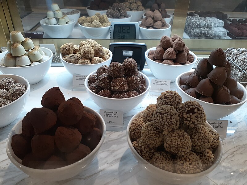 File:HK KTD 觀塘 Kwun Tong 商場 APM mall shop GODIVA Chocolatier June 2021 SS2 07.jpg