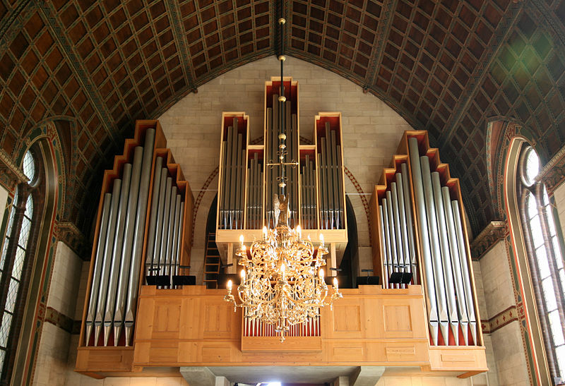 File:Hellig Kors Kirke Copenhagen organ.jpg