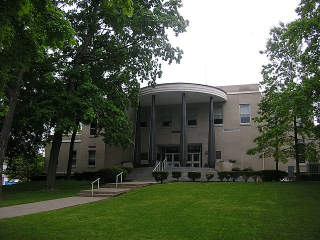 Henderson County courthouse in Henderson, Kentucky