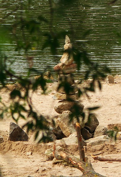 File:Hidden Stoneman - panoramio.jpg