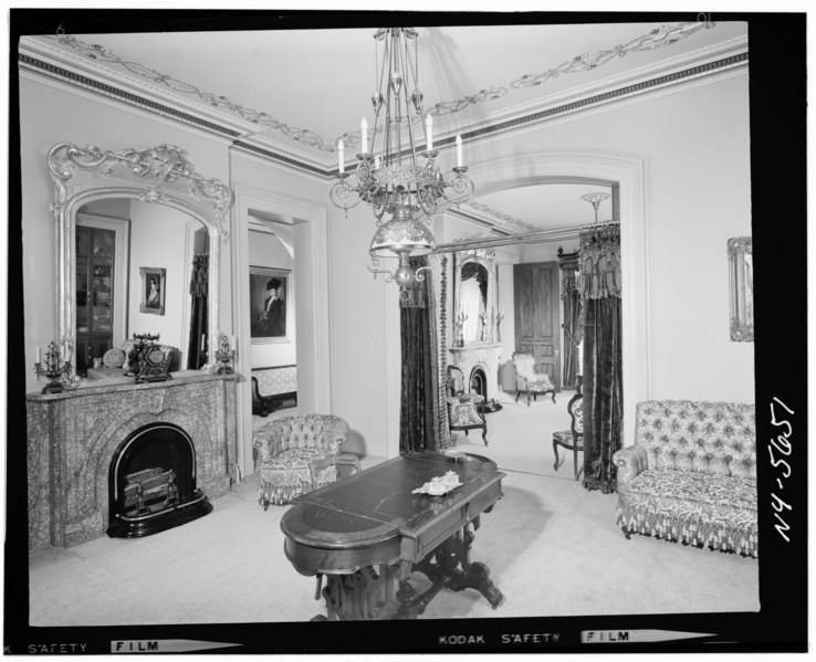 File:Historic American Buildings Survey, Hans Padelt, Photographer Winter 1969 (2 1-4' x 2 3-4' negative), FIRST FLOOR, VIEW OF LIBRARY LOOKING INTO PARLOR. - Patrick Barry House, 692 HABS NY,28-ROCH,25-7.tif