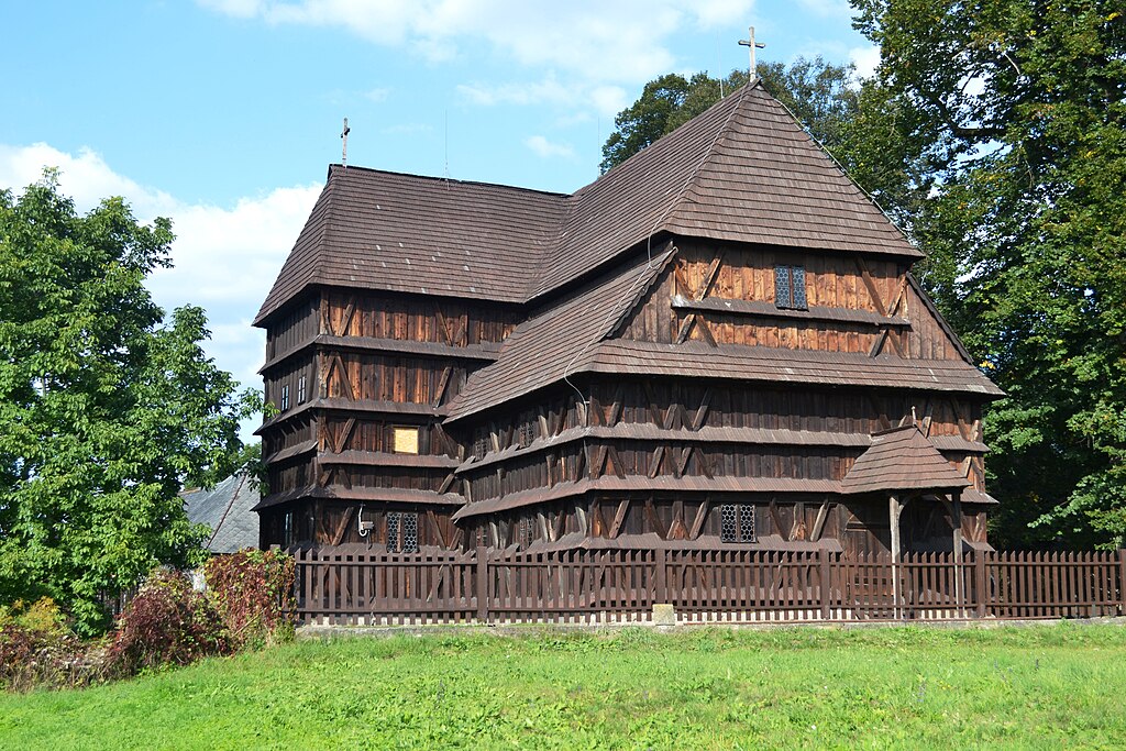 Holzkirche von Hronsek (UNESCO-Weltkulturerbe in der Slowakei). Hronsek - Drevený artikulárny kostol - 02