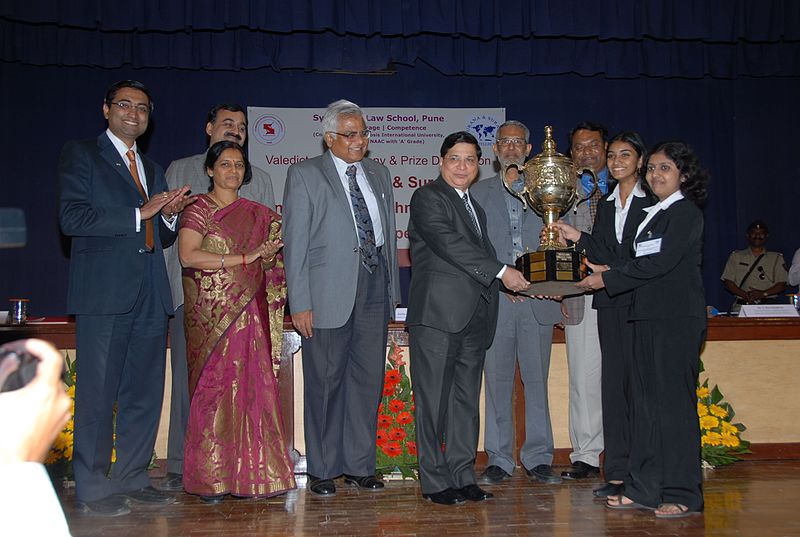 File:ICSI Moot 2009 - Adv. Rakesh Munjal, CS Atul Mittal, President NIRC, CS Koley.jpg