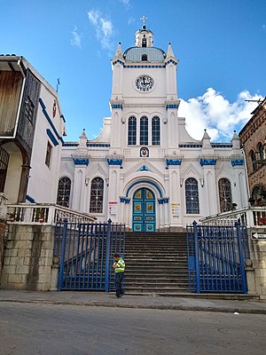 Ecuador Cuenca: Toponimia, Historia, Geografía