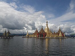 In Daw Gyi Pagoda.jpg