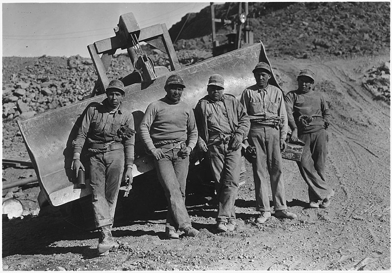 File:Indian construction workers at Boulder Dam, Nevada - NARA - 298638.jpg