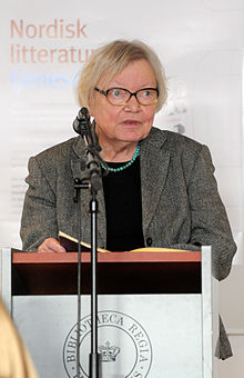 Inger Christensen laser ur ett av sina verk vid lanseringen av Nordisk litteratur til tjeneste pa Sorte diamant i Kopenhamn 2008-03-05.jpg