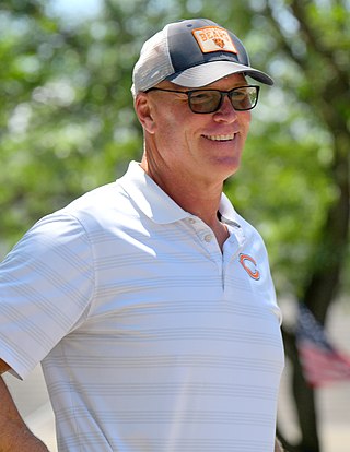 <span class="mw-page-title-main">Tom Thayer</span> American football player and announcer (born 1961)