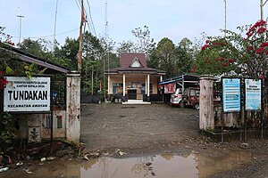 Kantor kepala desa Tundakan