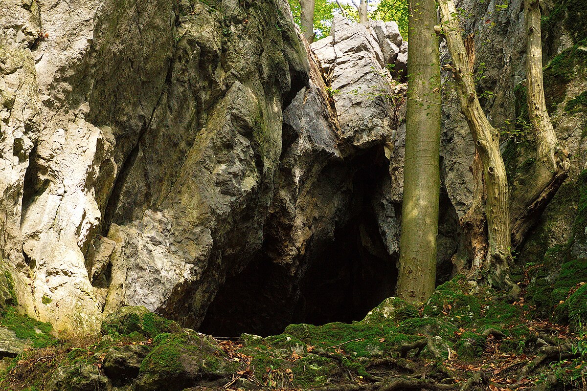 Datei:Karhofhöhle aussen.jpg – Wikipedia