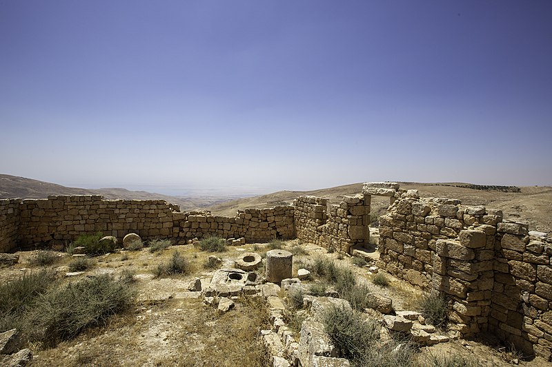 File:Khirbet al-Mukhayyat (Ruins).jpg