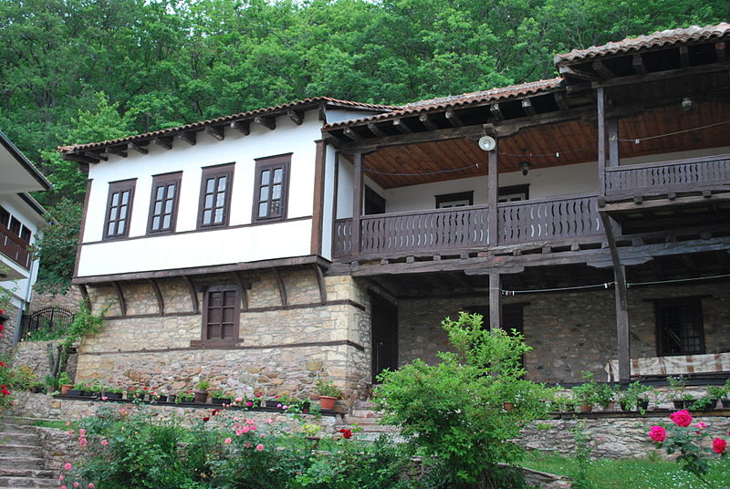 File:Kičevski Manastir vo juni 2013 (17).JPG