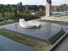 Komitas Pantheon, Ereván, Gohar Gasparyan Grave.JPG